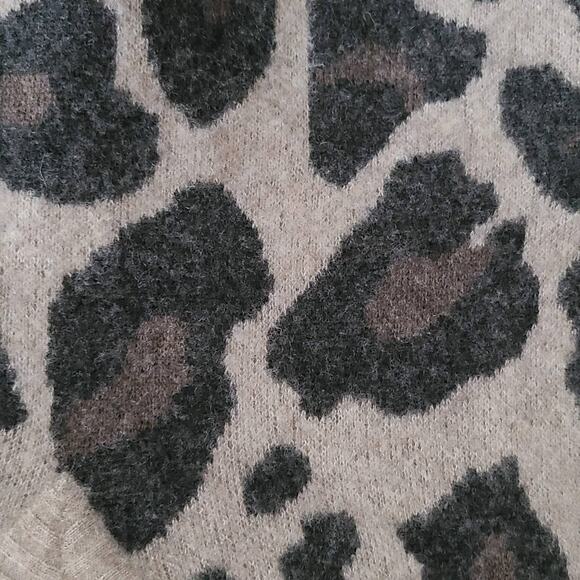 27‎ MILES Aleman Vest in Cheetah Cashmere Silk Blend Distressed 139167 Medium - Picture 8 of 14